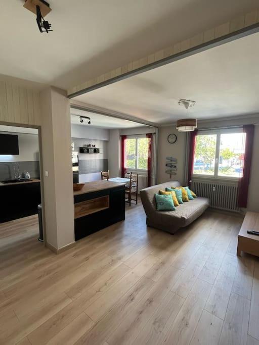 Cosy Gare St-etienne Apartment *